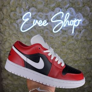 Jordan 1 Retro Low - Red Black White